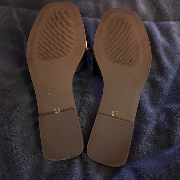 BRAND NEW Black & Gold Studded Steve Madden Sandals / Slides - Picture 7 of 12